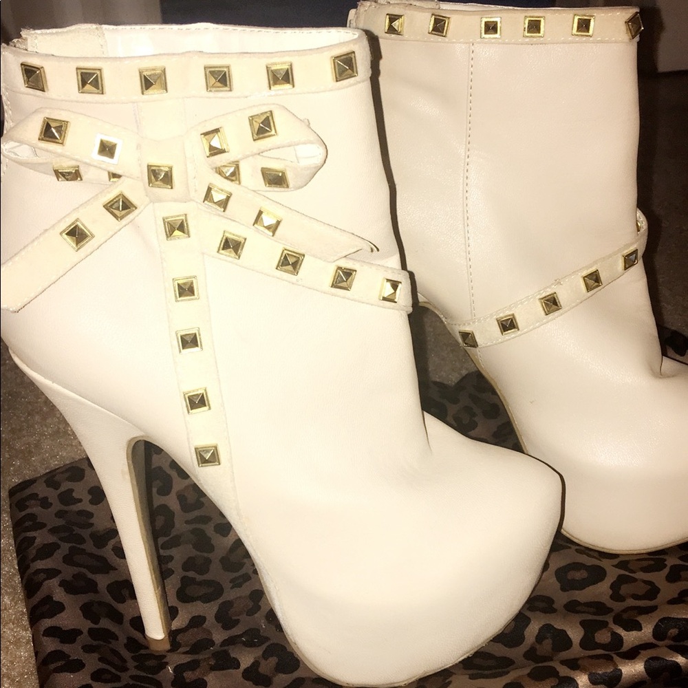 Beige booties